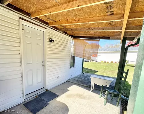 Exterior - 1693 Elfleda St, Lorain, OH 44055 photo 3 of 11