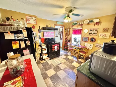Kitchen - 1693 Elfleda St, Lorain, OH 44055 photo 3 of 5