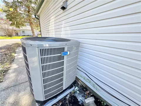 Exterior - 1693 Elfleda St, Lorain, OH 44055 photo 2 of 11