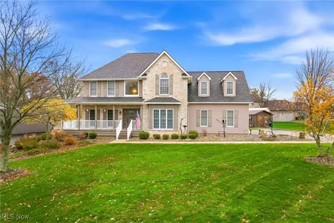 52 Lakhani Ln, Canfield, OH 44406