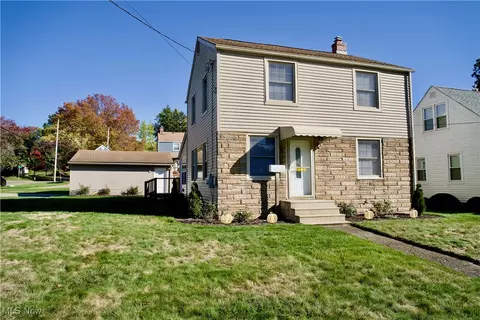 1635 Brown St, Akron, OH 44301
