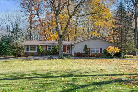 34840 Sherwood Dr, Solon, OH 44139