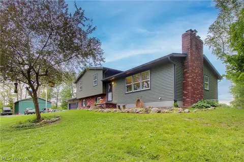Exterior - 3637 Old Forge Rd, Rootstown, OH 44272 photo 5 of 8