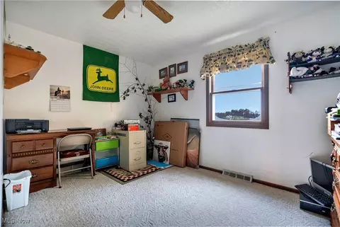 Bedroom - 3637 Old Forge Rd, Rootstown, OH 44272 photo 3 of 3