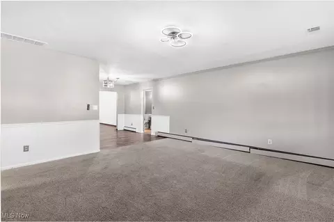 Living - 767 Indianola Rd, Boardman, OH 44512 photo 4 of 4
