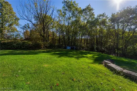 Exterior - 767 Indianola Rd, Boardman, OH 44512 photo 3 of 7