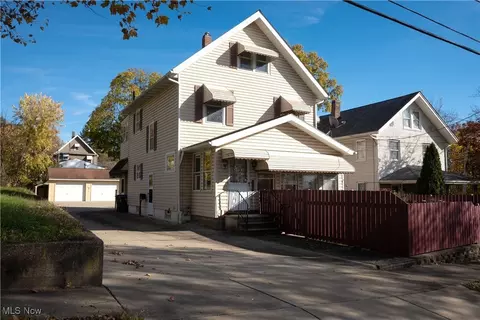 167 Pioneer St, Akron, OH 44305