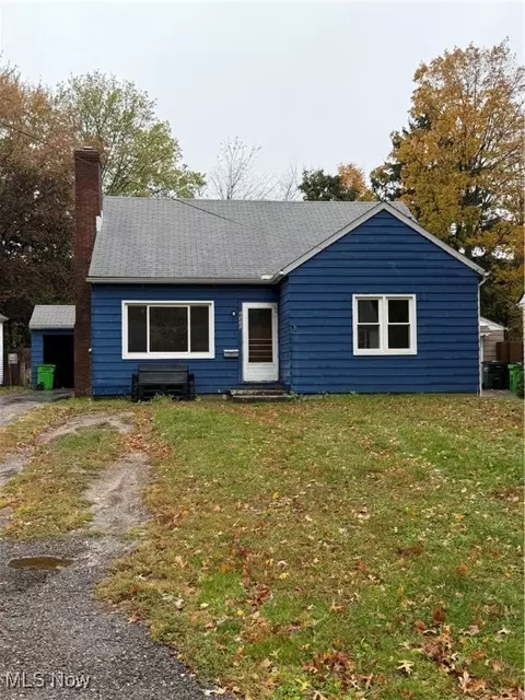 2025 Orchard Dr, Wooster, OH 44691