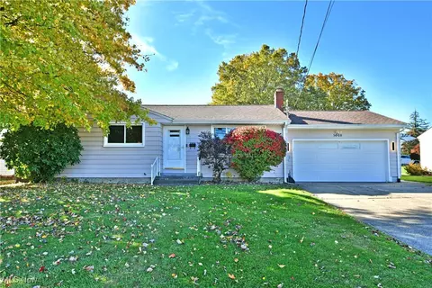 5040 Sheridan Rd, Youngstown, OH 44514