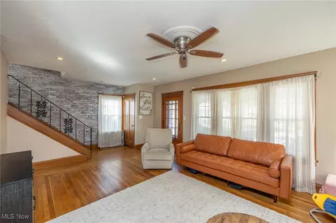 Living - 19 Baker St, Berea, OH 44017 photo 4 of 6