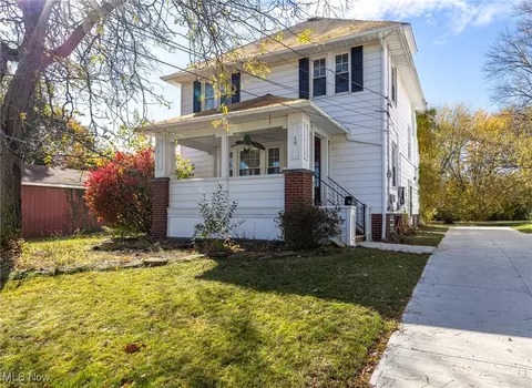 Exterior - 19 Baker St, Berea, OH 44017 photo 2 of 6