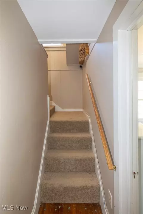 Entry Way - 19 Baker St, Berea, OH 44017 photo 2 of 2