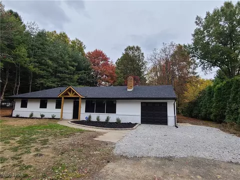 3116 Ridgehill Ave, Alliance, OH 44601