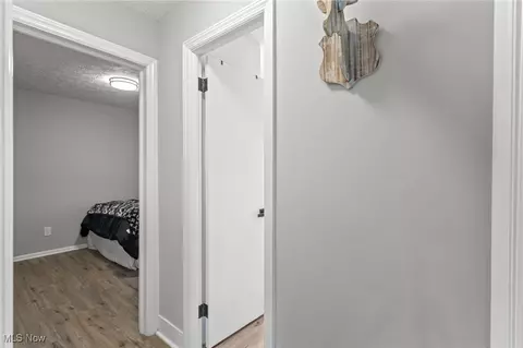 Entry Way - 346 E 329th St, Willowick, OH 44095 photo 3 of 6