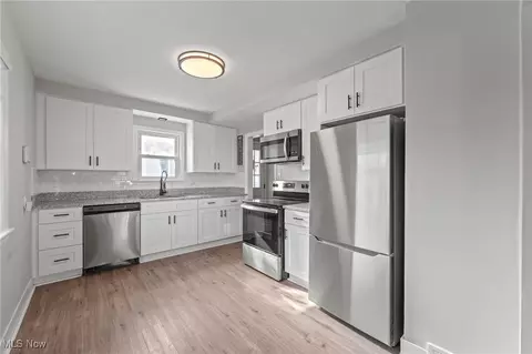 Kitchen - 346 E 329th St, Willowick, OH 44095 photo 1 of 3