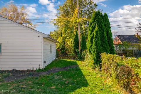 Exterior - 346 E 329th St, Willowick, OH 44095 photo 9 of 10