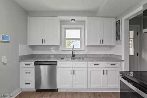 Kitchen - 346 E 329th St, Willowick, OH 44095 photo 3 of 3