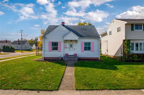 346 E 329th St, Willowick, OH 44095