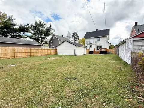 1859 E 33rd St, Lorain, OH 44055 photo 7