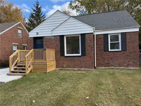 325 E 257 St, Euclid, OH 44132