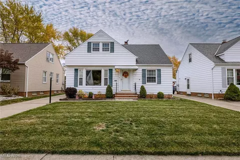 335 Blissfield Dr, Willowick, OH 44095