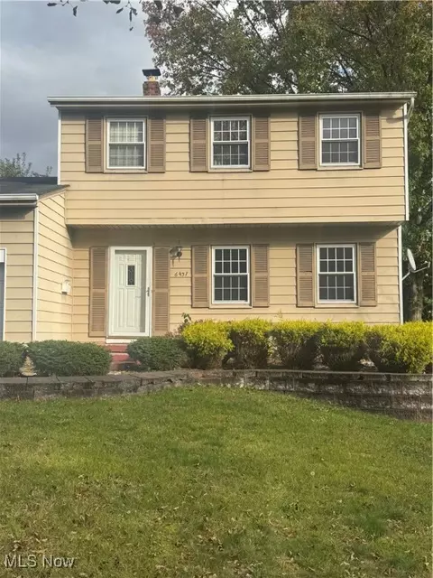 6437 Kimberly Dr, Garfield Heights, OH 44125