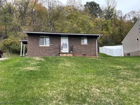 1500 15th Ave, Vienna, WV 26105