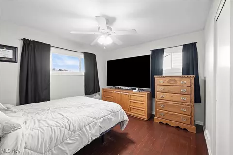 Bedroom - 650 E Dartmoor Ave, Seven Hills, OH 44131 photo 2 of 4