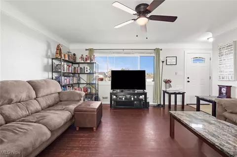 Living - 650 E Dartmoor Ave, Seven Hills, OH 44131 photo 2 of 2