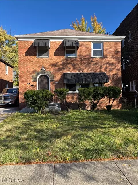 3261 E 147th St, Cleveland, OH 44120