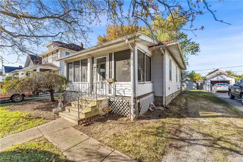 122 Bellfield Ave, Elyria, OH 44035 photo 3