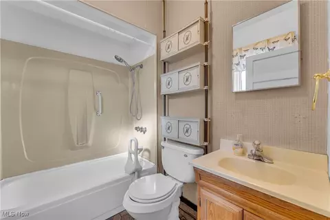 122 Bellfield Ave, Elyria, OH 44035 photo 19