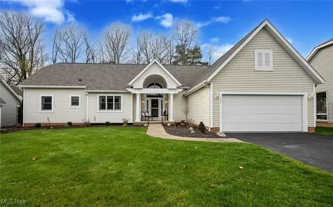 117 Barkwood Dr, Wadsworth, OH 44281