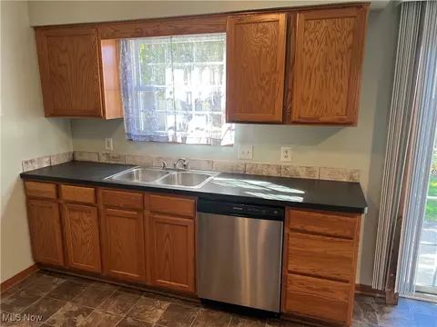 1834 Robindale St, Wickliffe, OH 44092 photo 19