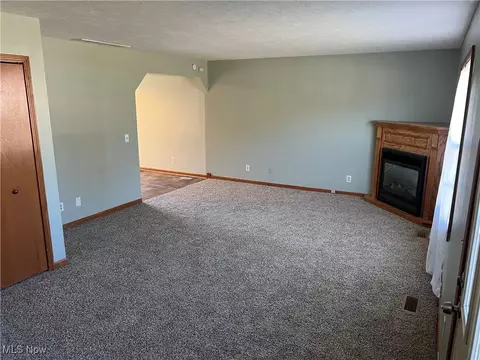 1834 Robindale St, Wickliffe, OH 44092 photo 5
