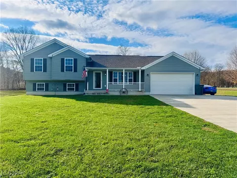 3445 Meadow St, Stockport, OH 43787