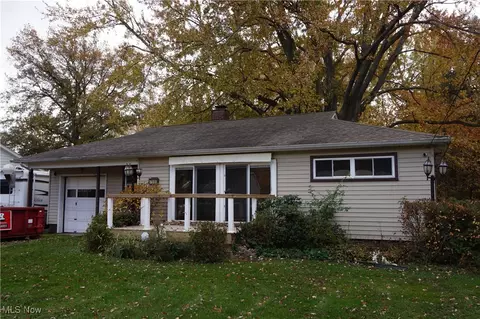7590 Lake Rd, Madison, OH 44057