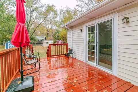 30615 Crescent Dr, Willowick, OH 44095 photo 32