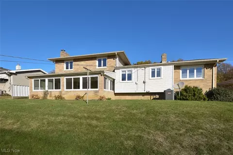 317 Park Dr, Brooklyn Heights, OH 44131 photo 3