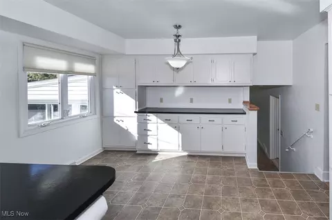 317 Park Dr, Brooklyn Heights, OH 44131 photo 16