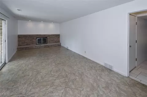 317 Park Dr, Brooklyn Heights, OH 44131 photo 20