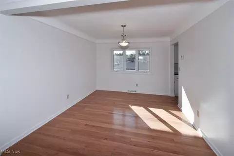 317 Park Dr, Brooklyn Heights, OH 44131 photo 12