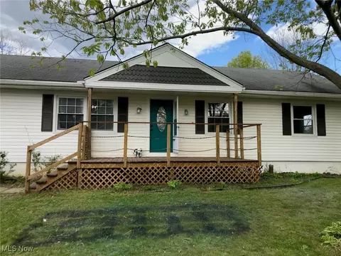 1452 Stroup Rd, Atwater, OH 44201