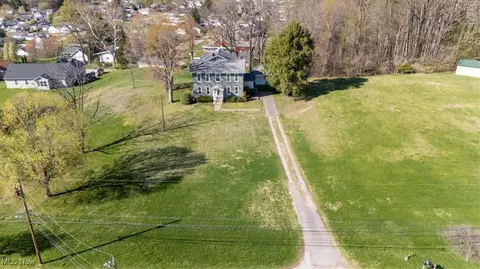 217 E 9th St, Williamstown, WV 26187