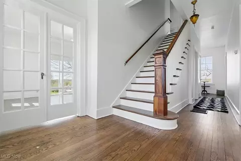 Entry Way - 217 E 9th St, Williamstown, WV 26187 photo 1 of 3