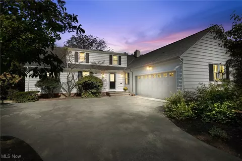 22805 S Woodland Rd, Shaker Heights, OH 44122