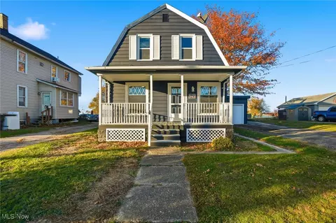 949 E 6th St, Ashtabula, OH 44004