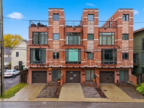 2503 Thurman Ave, Cleveland, OH 44113