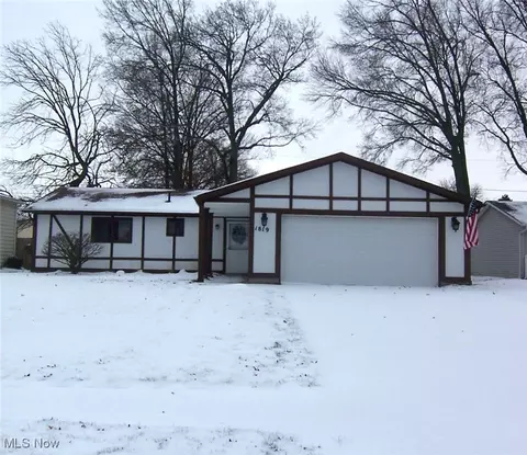 1819 Gloucester Dr, Lorain, OH 44053