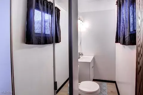 Bath - 1819 Gloucester Dr, Lorain, OH 44053 photo 2 of 4